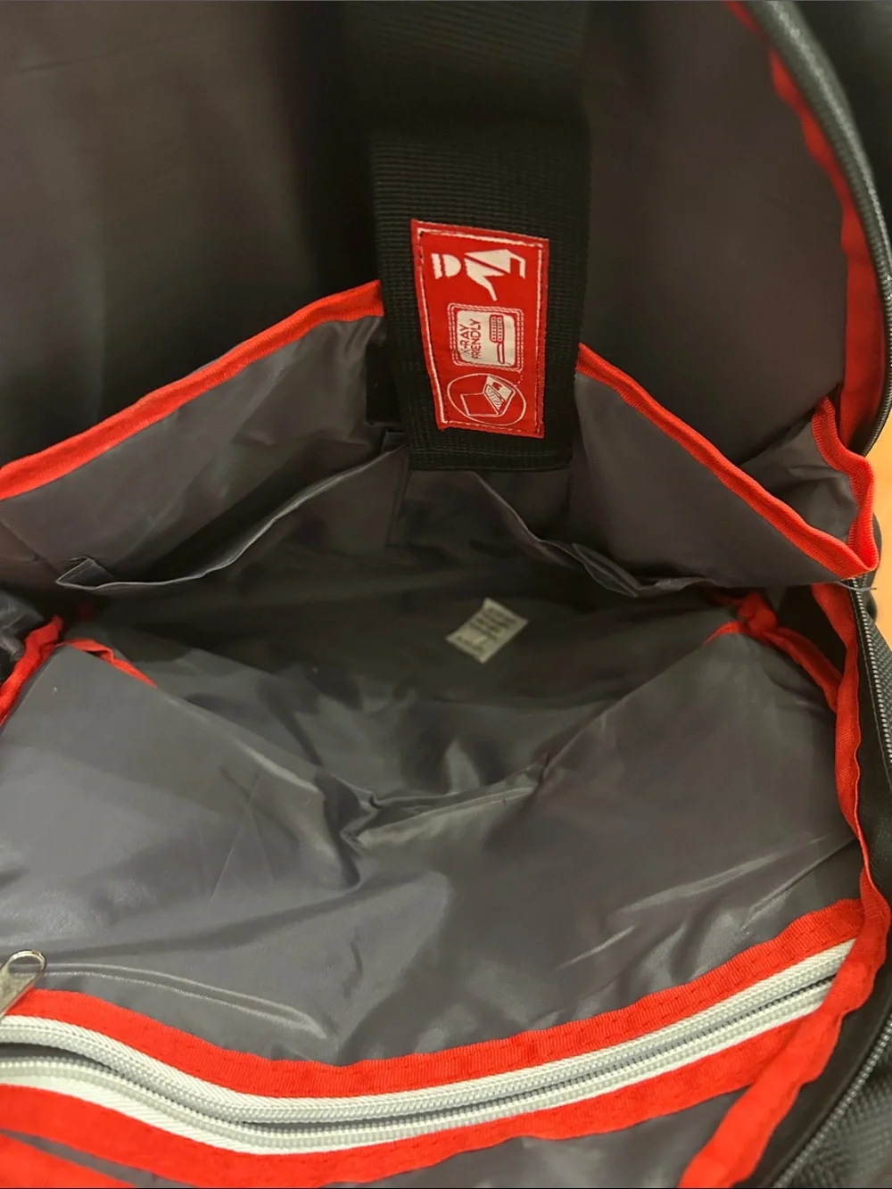 Magellan Sportswear lots features